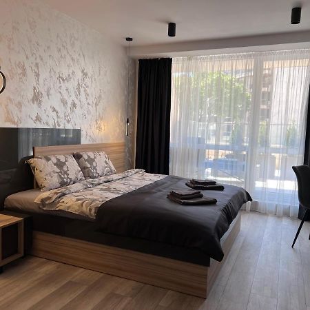 A-Brilliant, New! Spacious & Modern Apartment In Varna Whit Garage Екстериор снимка