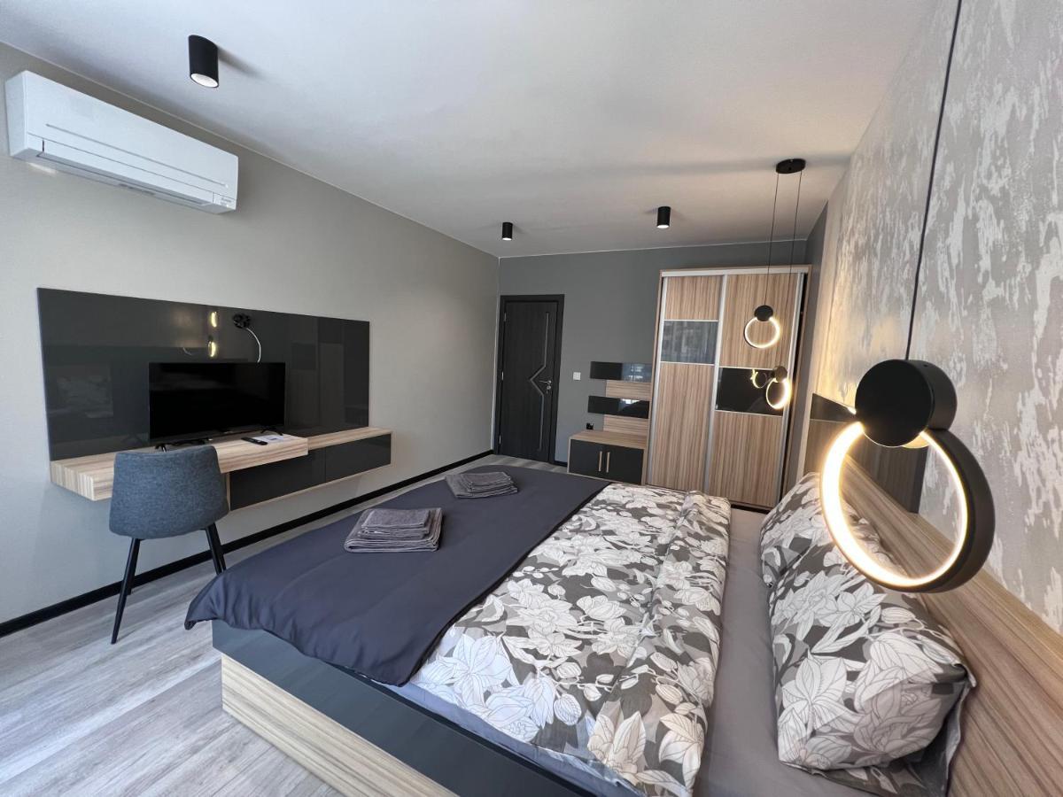 A-Brilliant, New! Spacious & Modern Apartment In Varna Whit Garage Екстериор снимка