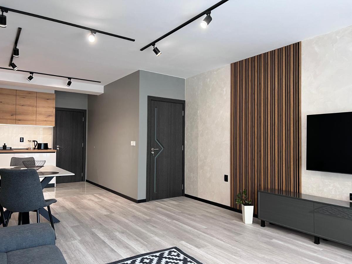 A-Brilliant, New! Spacious & Modern Apartment In Varna Whit Garage Екстериор снимка
