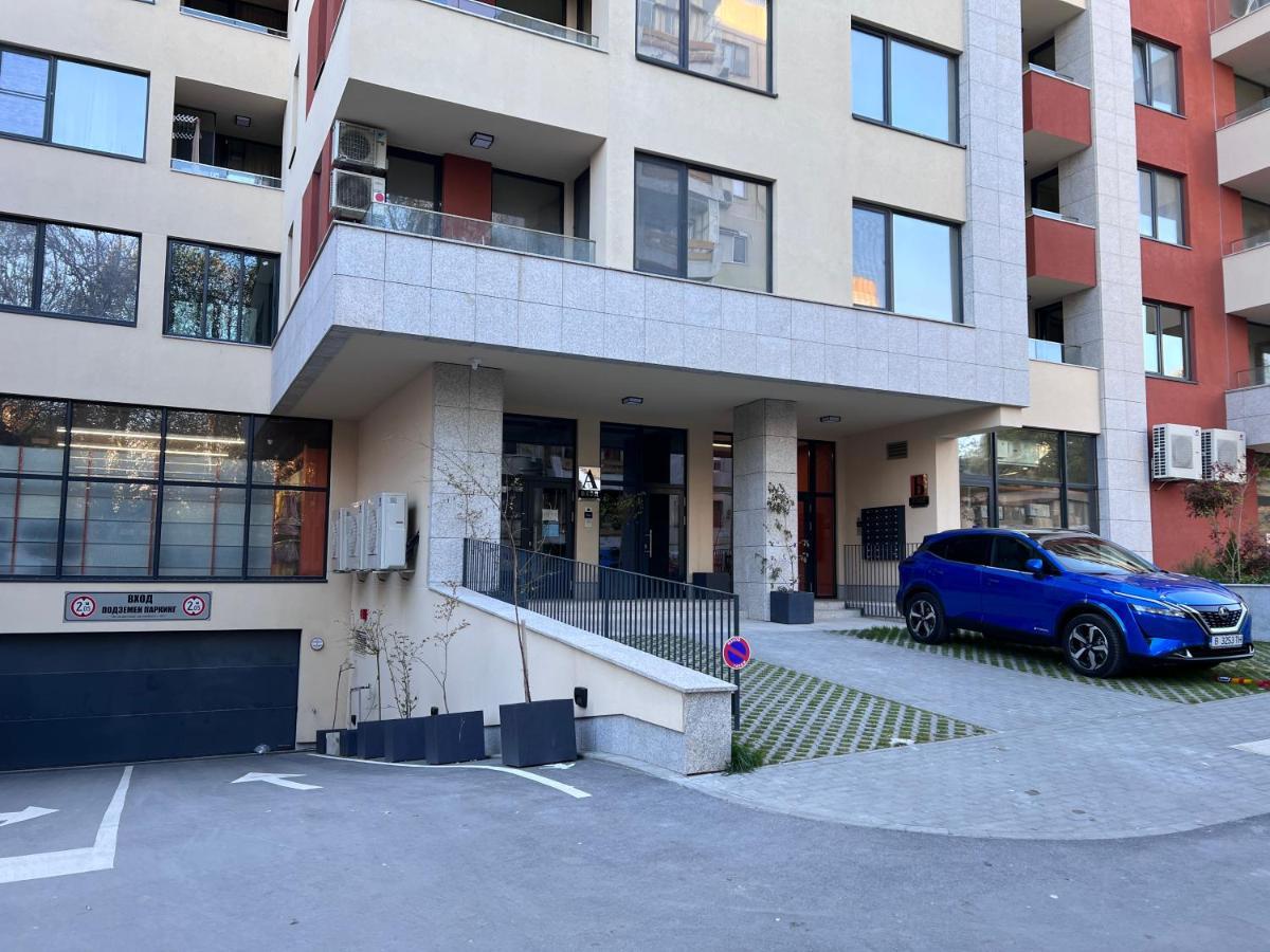 A-Brilliant, New! Spacious & Modern Apartment In Varna Whit Garage Екстериор снимка