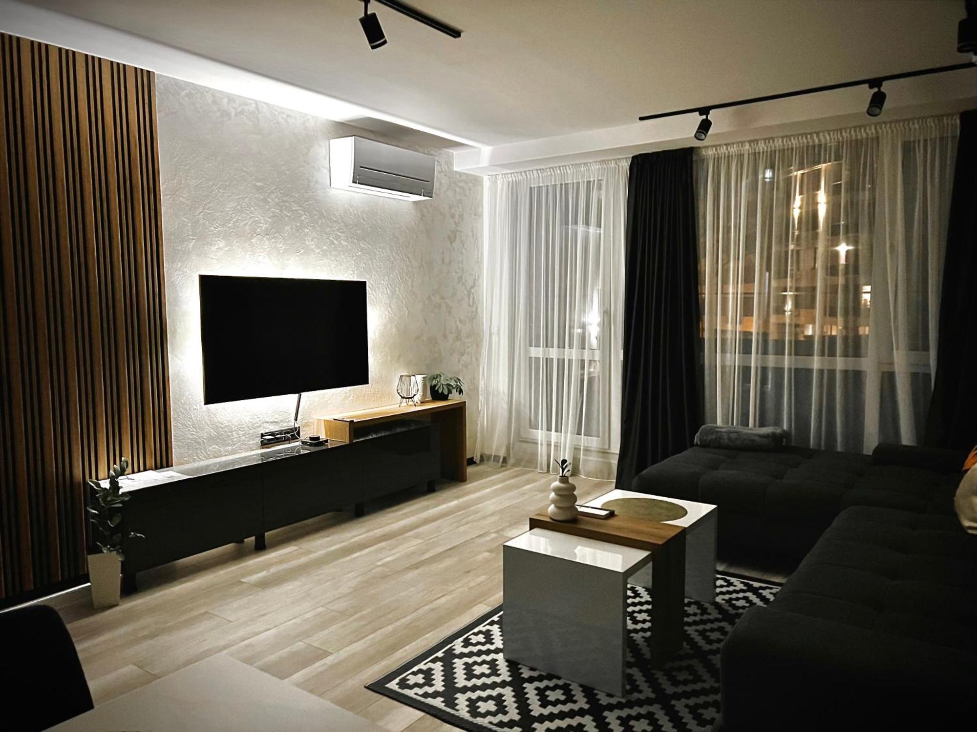 A-Brilliant, New! Spacious & Modern Apartment In Varna Whit Garage Екстериор снимка